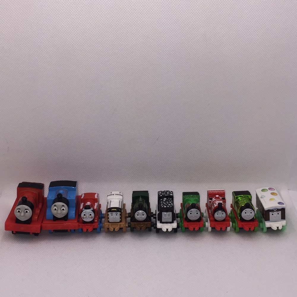 Thomas The Tank Engine & Friends Minis Toy Trains Collection Christmas Theme